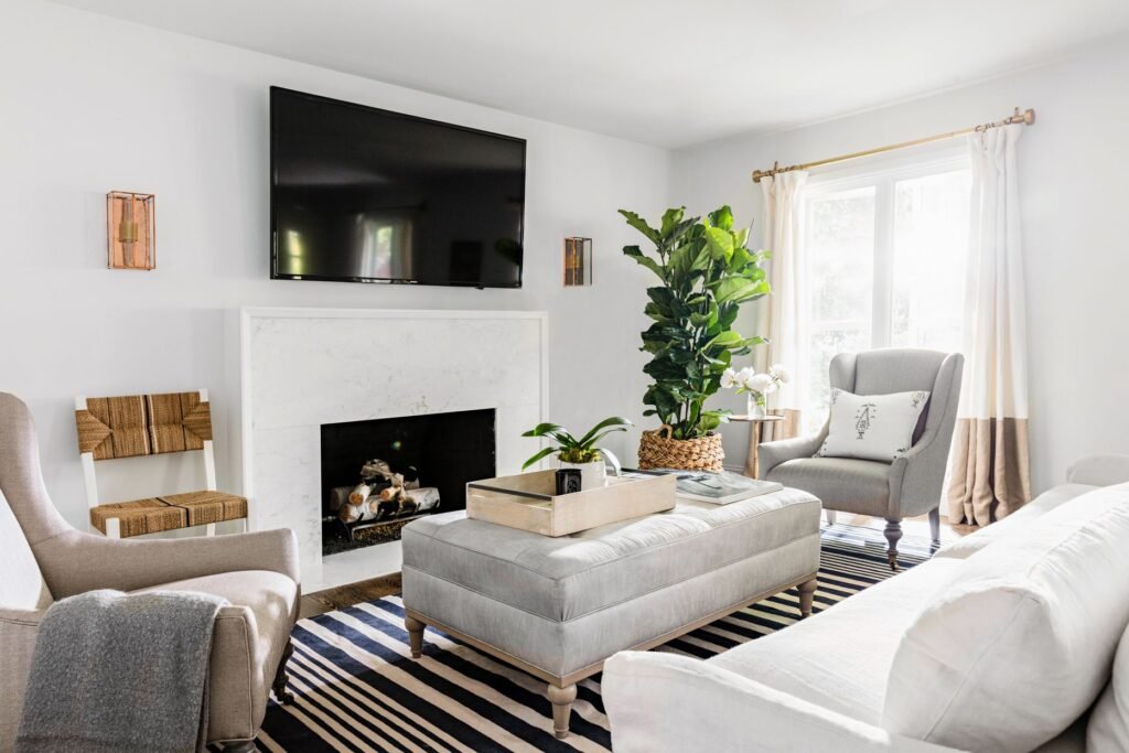 neutral-living-room-white-fireplace-594af4cd-dfb9df1c2680468ab84c14d87b0b9eb9-1024x683-1.jpg